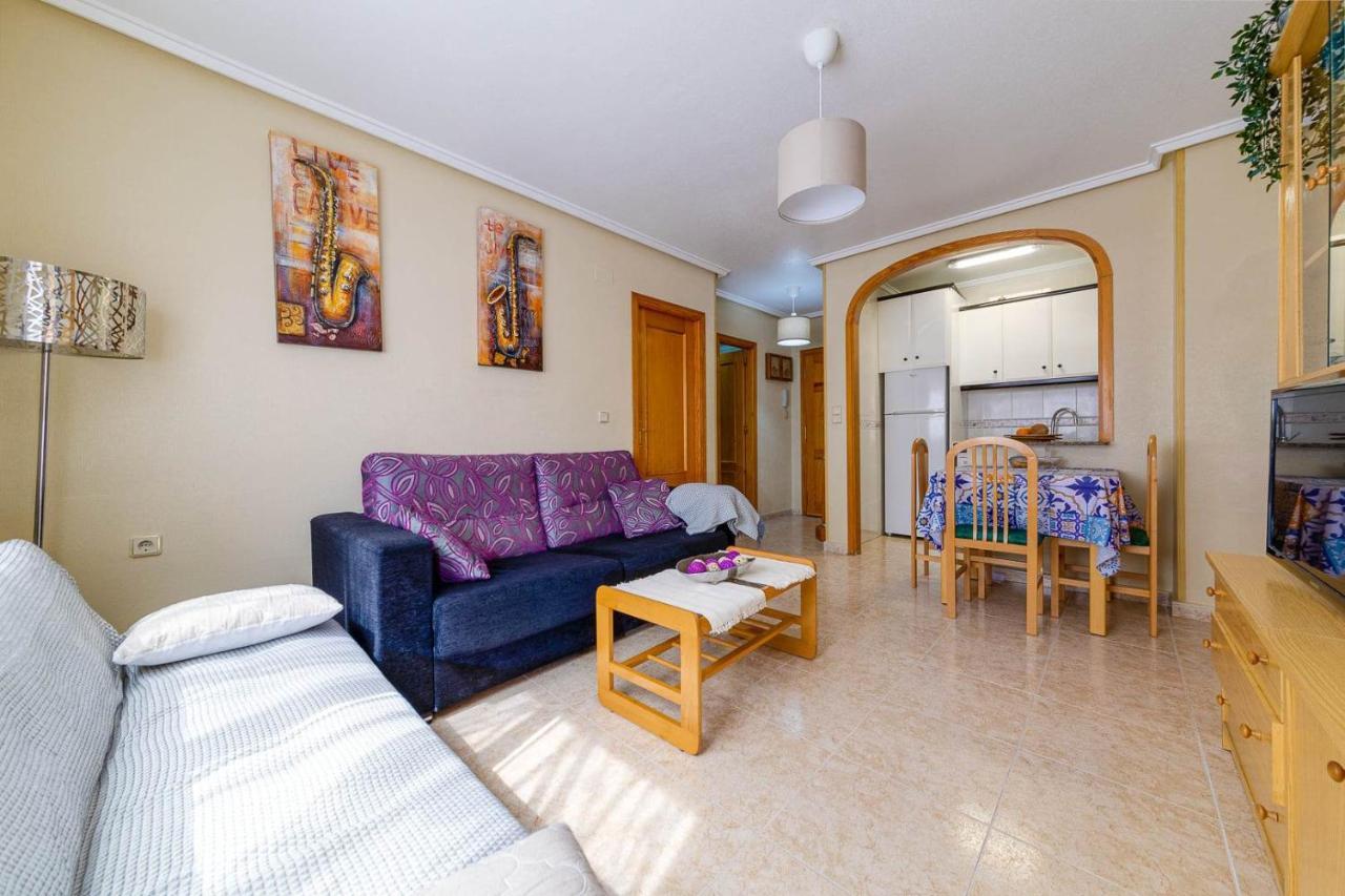 Cozy Appartment Torrevieja At Irina Exterior foto