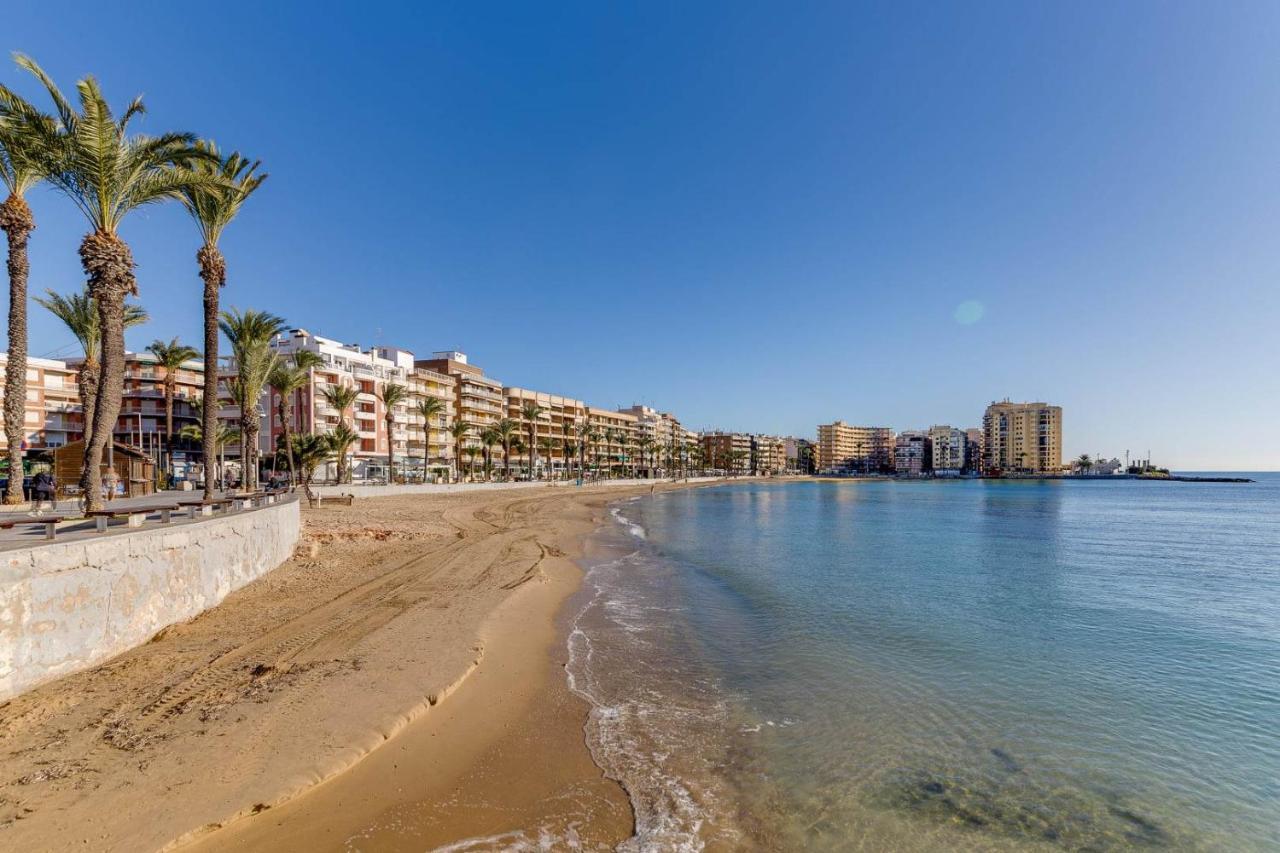 Cozy Appartment Torrevieja At Irina Exterior foto